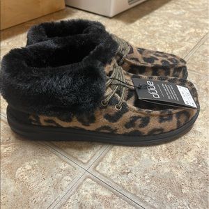 Brand New Cheetah Hey Dudes
